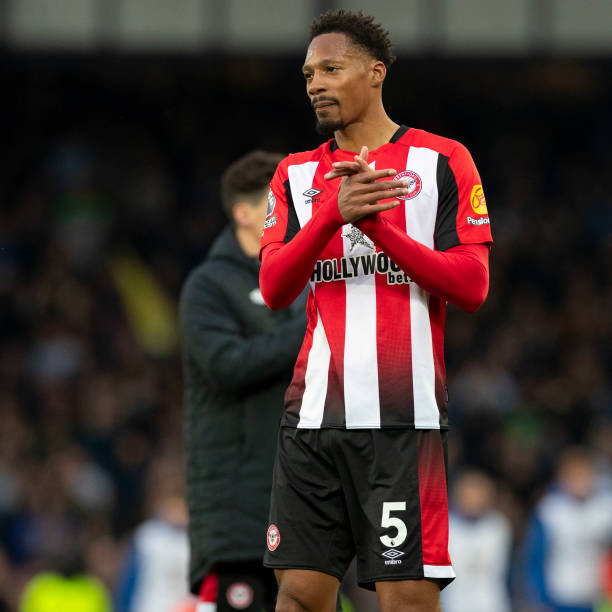 队中场将迎 队中场将迎