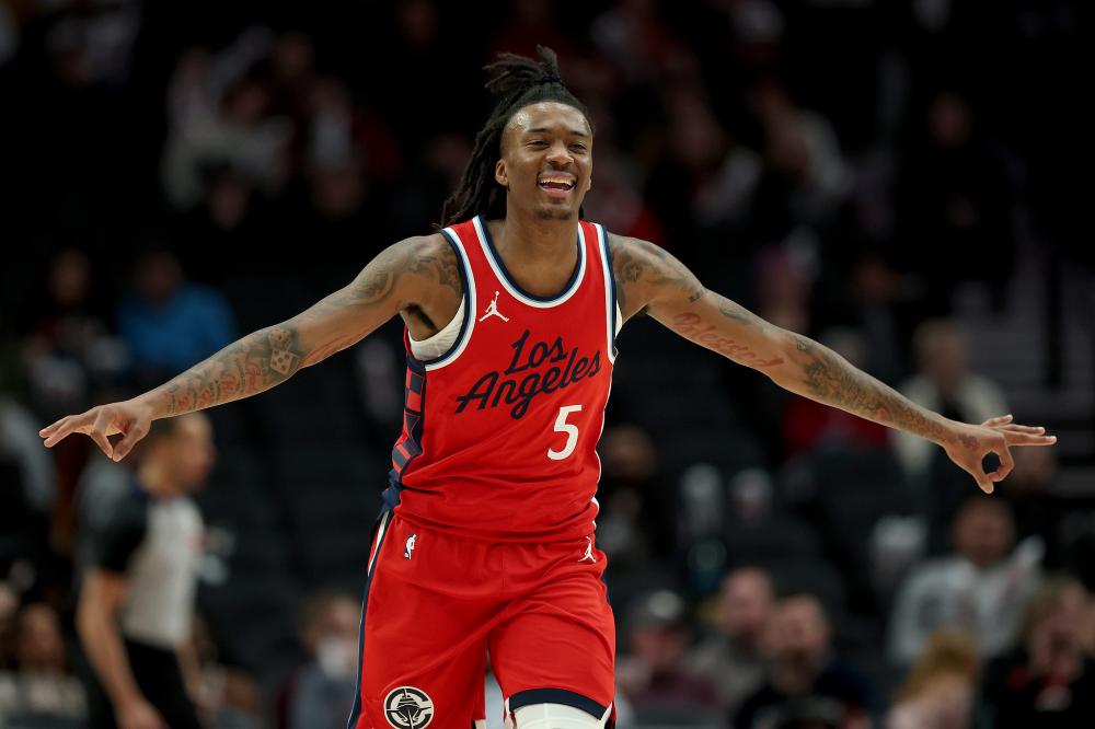 体育滑坡牵 体育滑坡牵